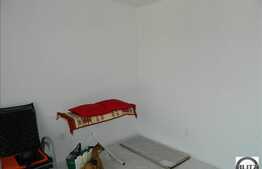 Vanzare 1 camera, 33 mp plus balcon de 8 mp,  decomandat