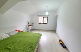 Casa individuala, teren de 440 mp. Zona Vivo!