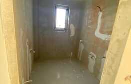 Profită de acest apartament spatios de 3 camere, 60mp + 2 balcoane, în Apahida