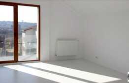 Apartament 3 camere, in vila, 121 mp cu curte de 100 mp. Superfinisat!