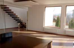 Apartament 3 camere, in vila, 121 mp cu curte de 100 mp. Superfinisat!