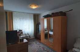 Apartament 3 camere, etaj intermediar, balcon, boxa, zona Bogdan Voda