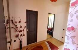 Apartament spatios, 6 camere, 3 bai, 3 balcoane, zona linistita cu panorama!