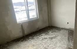 Apartament 3 camere, intermediar, zona Terra