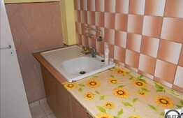 De vanzare garsoniera, 28 mp, zona strazii Parang