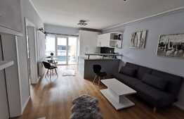 Apartament 2 camere, etaj intermediar, balcon, parcare 