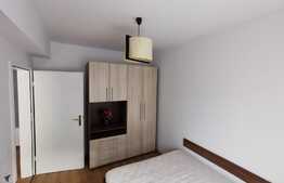 Apartament 2 camere, etaj intermediar, balcon, parcare 