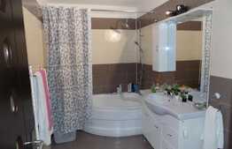 Apartament la cheie, 2 camere, decomandat, parcare, Sesu de sus