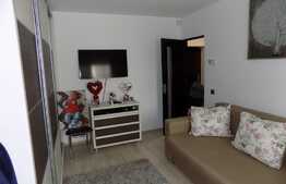 Apartament la cheie, 2 camere, decomandat, parcare, Sesu de sus