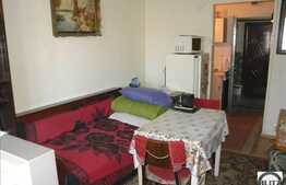 Vanzare 1 camera, 21 mp, zona Real. Loc de parcare inclus!