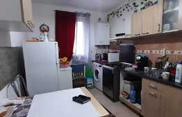 Apartament 3 camere decomandate, 74mp, parcare, zona Cetatii