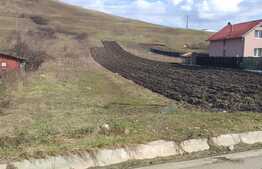 Teren intravilan in Apahida, 1400 mp 