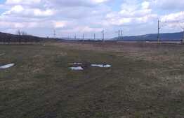 Teren intravilan in Rascruci - Bontida, 7558 mp, front la 3 drumuri