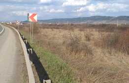 Teren de vanzare la iesire din Rascruci -Bontida, 3 parcele 11641 mp, front 125ml, D.N. E 576 