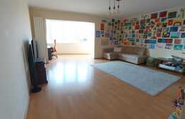 Apartament in imobil tip vila, 2 parcari, boxa, Orientare Sud