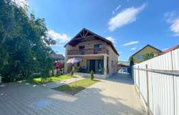 Casa superba de vanzare, curte generoasa, 5 minute de Vivo!