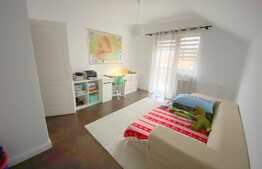 Casa superba de vanzare, curte generoasa, 5 minute de Vivo!