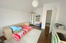 Casa superba de vanzare, curte generoasa, 5 minute de Vivo!