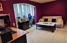 Apartament 3 camere, 70 mp, zona Diana