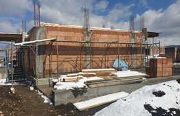 Case individuale Cristian, Brasov