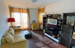 Apartament în zona centrală, 2 camere, 65 mp, balcon