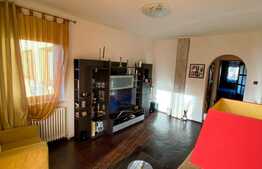 Apartament în zona centrală, 2 camere, 65 mp, balcon