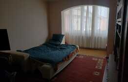 3 camere, decomandat, 70 mp, zona Nicolae Titulescu