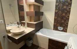 Apartament 3 camere lux, 2 parcari subterane, boxa, zona Subcetate!