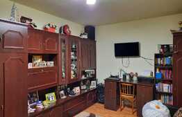 Casa in zona semicentrala, 45 mp, in curte comuna, zona linistita