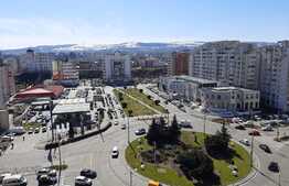 Apartament cu 2 camere, Decomandat, 55 mp, zona Piata Marasti