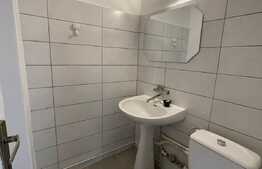   Apartament cu 3 camere, 76mp, parcare, decomandat, zona strazii Bucuresti