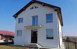 Casa individuala de vanzare, 180 mp utili, 900 mp teren, Jucu de Sus