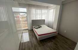 Oportunitate! Apartament cu 3 camere, 112 mp,  etaj intermediar, zona centrala