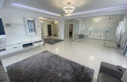 Oportunitate! Apartament cu 3 camere, 112 mp,  etaj intermediar, zona centrala