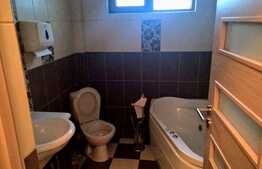 Casa individuala, 245 mp utili, parcare, zona Piata Engels