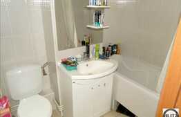 Vanzare apartament 3 camere, 74 mp utili, zona P-ta Cipariu, mobilat