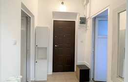 Apartament 2 camere, intr-o cladire interbelica cu o suprafata de 65 mp, zona Platinia 