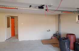 Casa cu CF, garaj, utilitati, teren 930 mp, Exterior Sud!