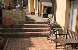 Oportunitate! Apartament in Vila 103 m2 , zona Campului, 3 camere cu Garaj !