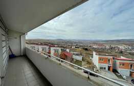 Daca iti doresti un apartament cu panorama, inconjurat de spatii verzi iti recomand acest apartament.