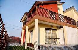 Casa cu 4 camere, 110 mp, Tarlungeni