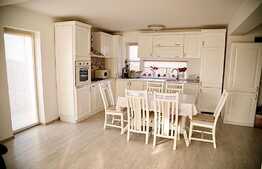 Casa cu 4 camere, 110 mp, Tarlungeni