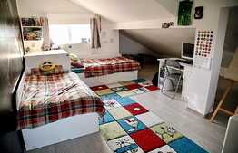 Casa cu 4 camere, 110 mp, Tarlungeni