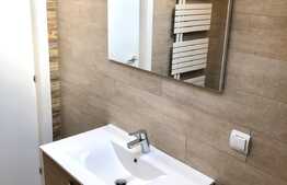 Apartament 3 camere, semidecomandat, 60 mp, parcare, zona Vivo