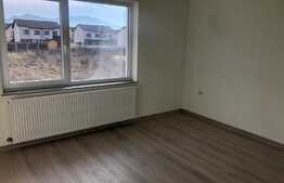 Casa insiruita 3 camere, Sanpetru, 90mp utili, 125mp teren liber