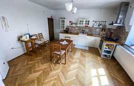 Casa saseasca deosebita 8 camere, 1826 mp teren, Codlea