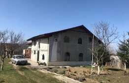 Casa 4 camere, Tarlungeni Brasov