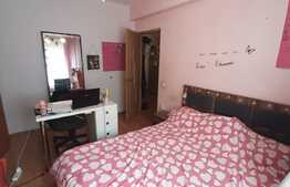 Parter inalt, decomandat, zona Florilor