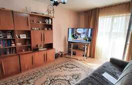 Parter inalt, decomandat, zona Florilor