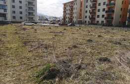 Teren intravilan de 1000mp, zona Tractorul